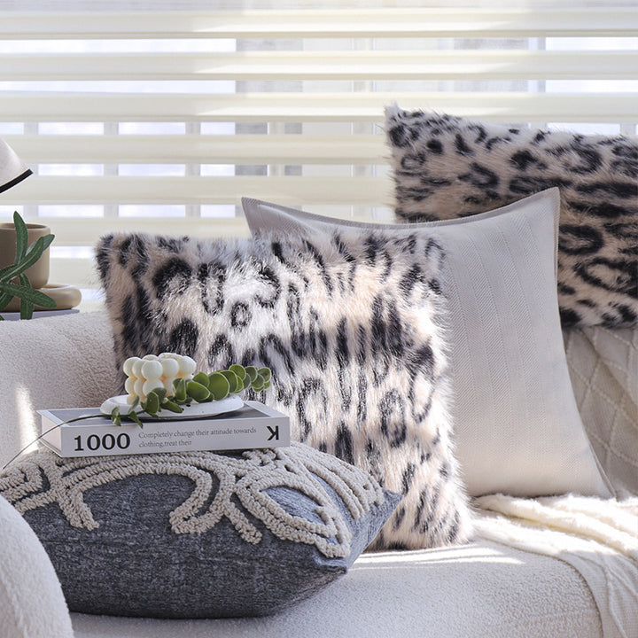 Elegant and modern pillow