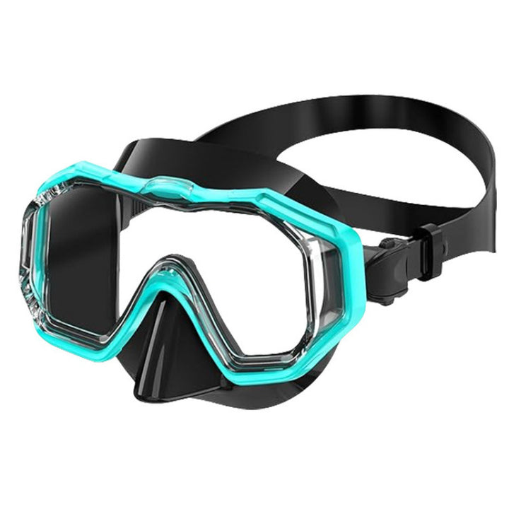 Diving mask with special field of vision and anti-fog technology Stornfield