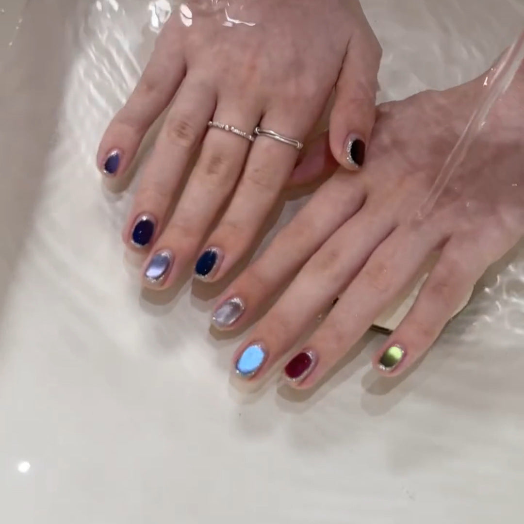 Artificial nails with holographic effect Stornfield