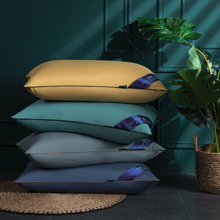 Women Luxury Cushion Set Stornfield