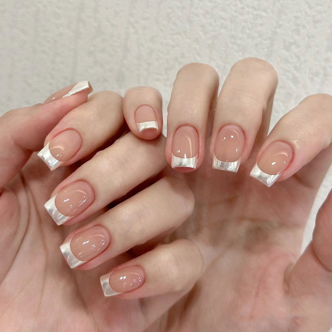 Elegant and modern art nails Stornfield