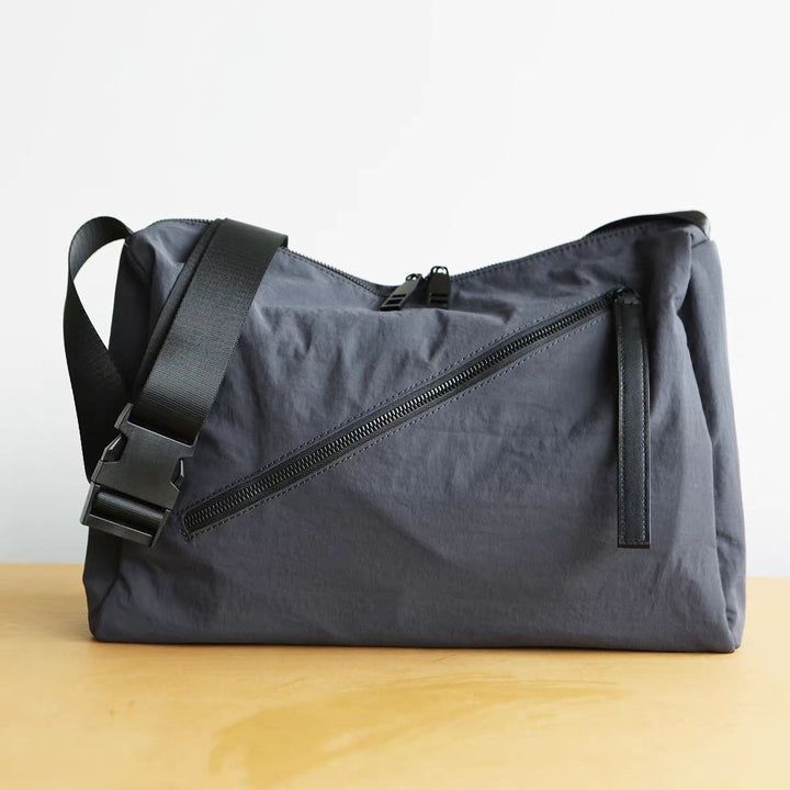 Fashionable Shoulder Bag with Innovative Compartment System Stornfield