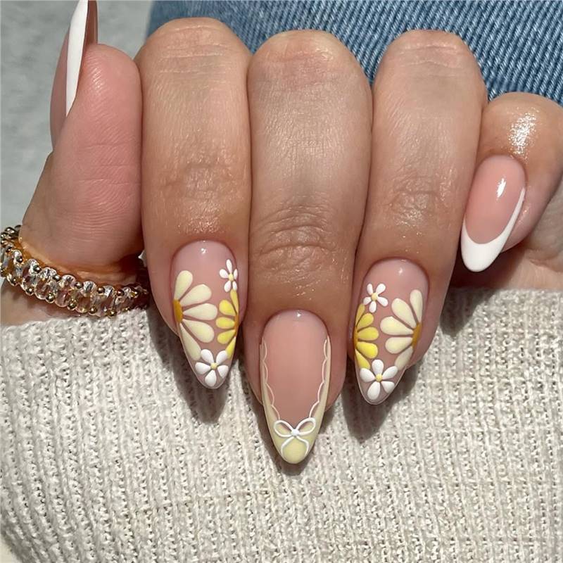 Detailed Floral Press-On Nails Stornfield