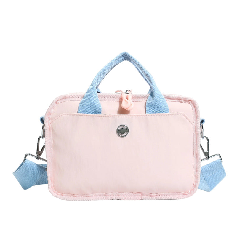 Tote bag with adjustable shoulder strap and extra storage Stornfield