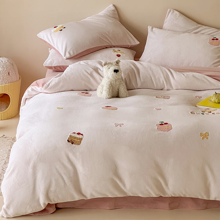 Soft-Touch Embroidered Dessert Appliqué Duvet Cover Set