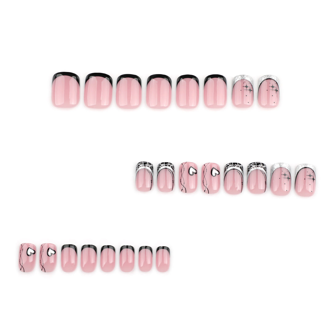 Artificial nail art with glamorous design Stornfield