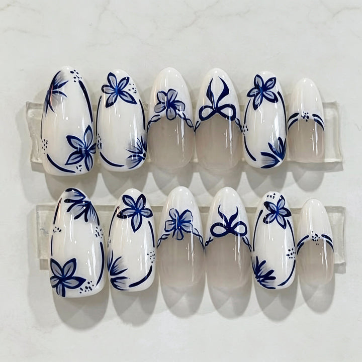 Floral Design Nail Art Stornfield