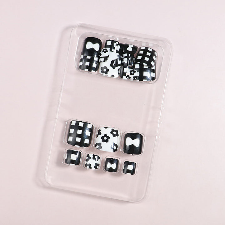 Artistic Floral Press-On Nail Art Set Stornfield