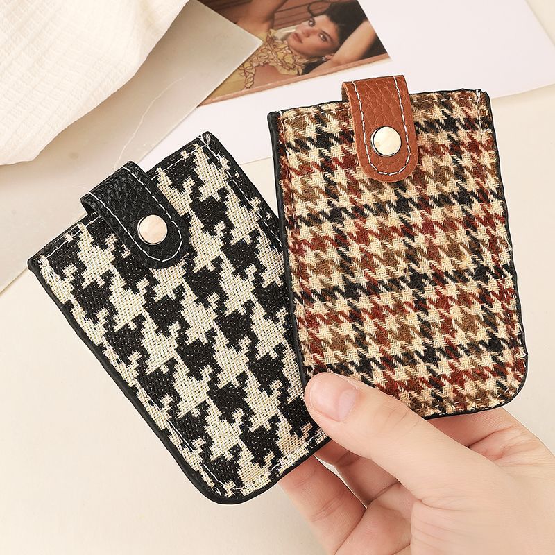 Elegant Textured Cardholder Stornfield