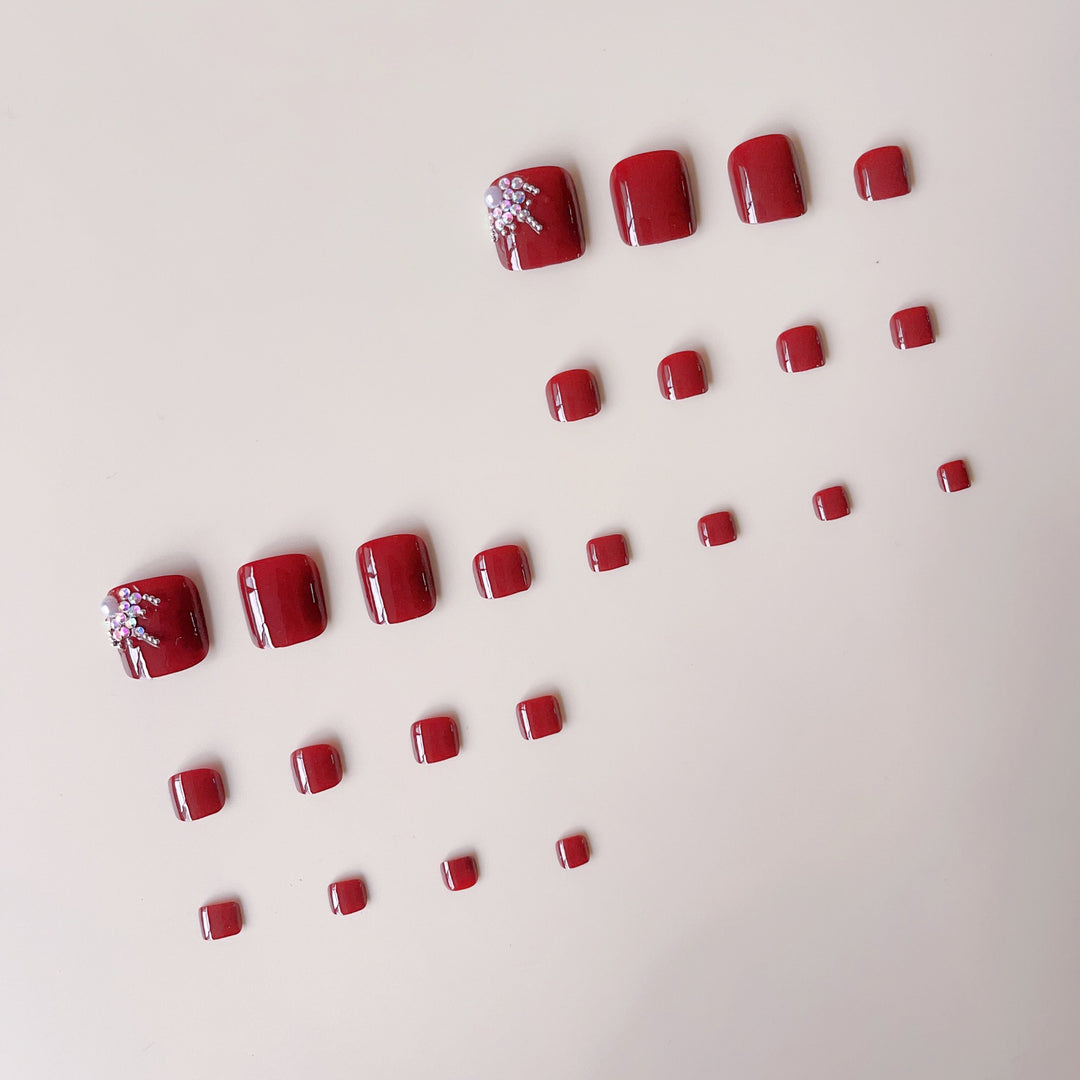 Nail set with glamorous pearl decorations Stornfield