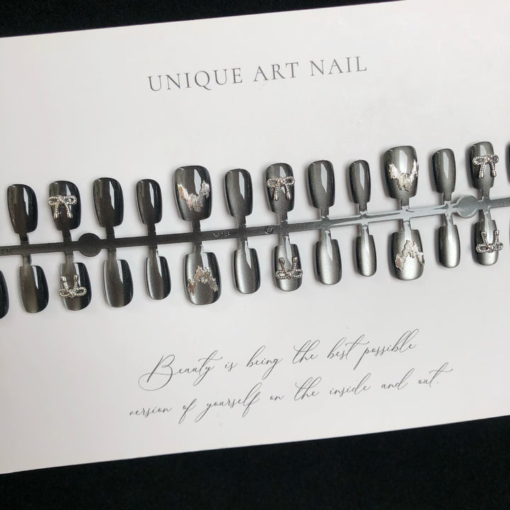Elegant Nail Art Press-On Set 1790745480