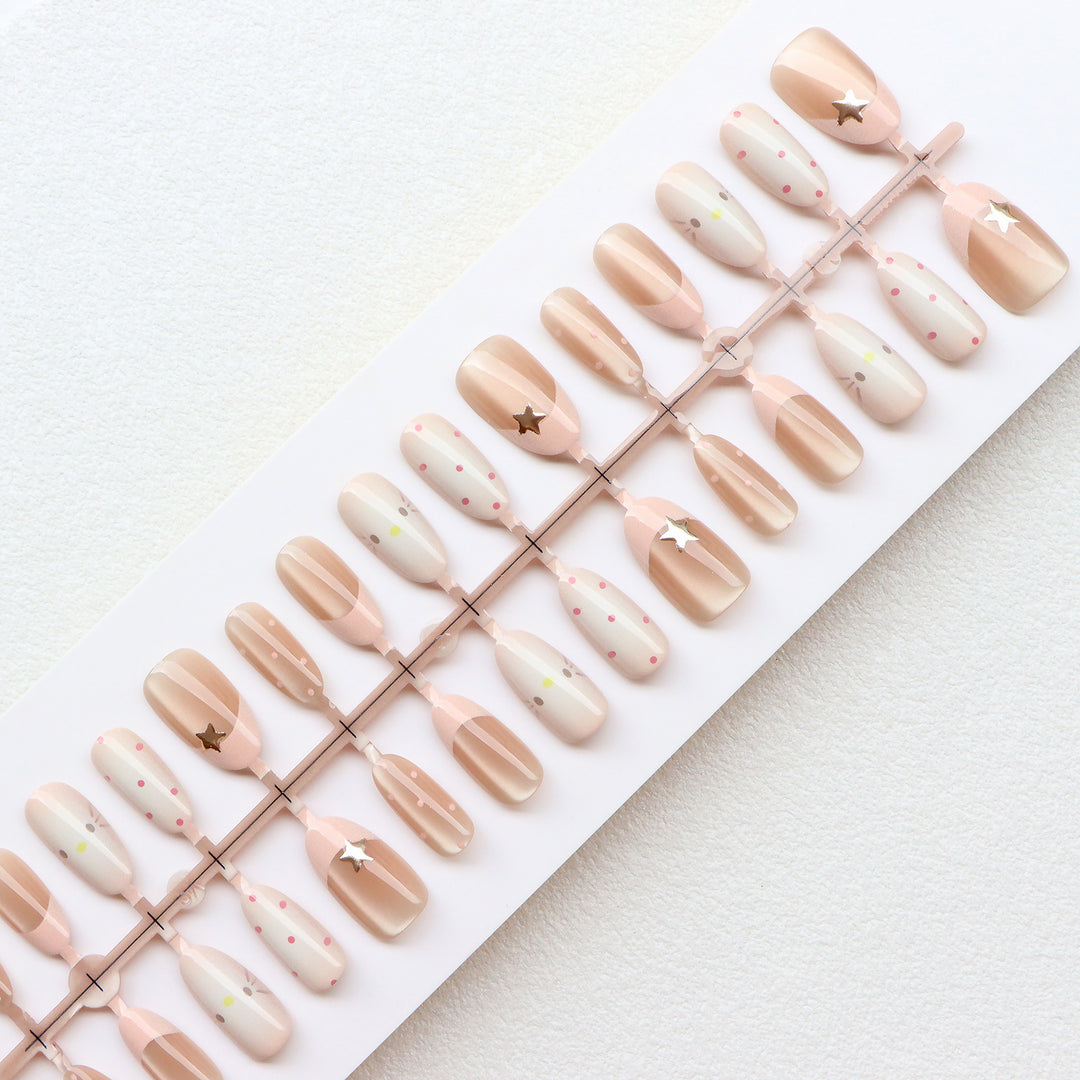 Elegant Minimalist Press-On Nail Set Stornfield