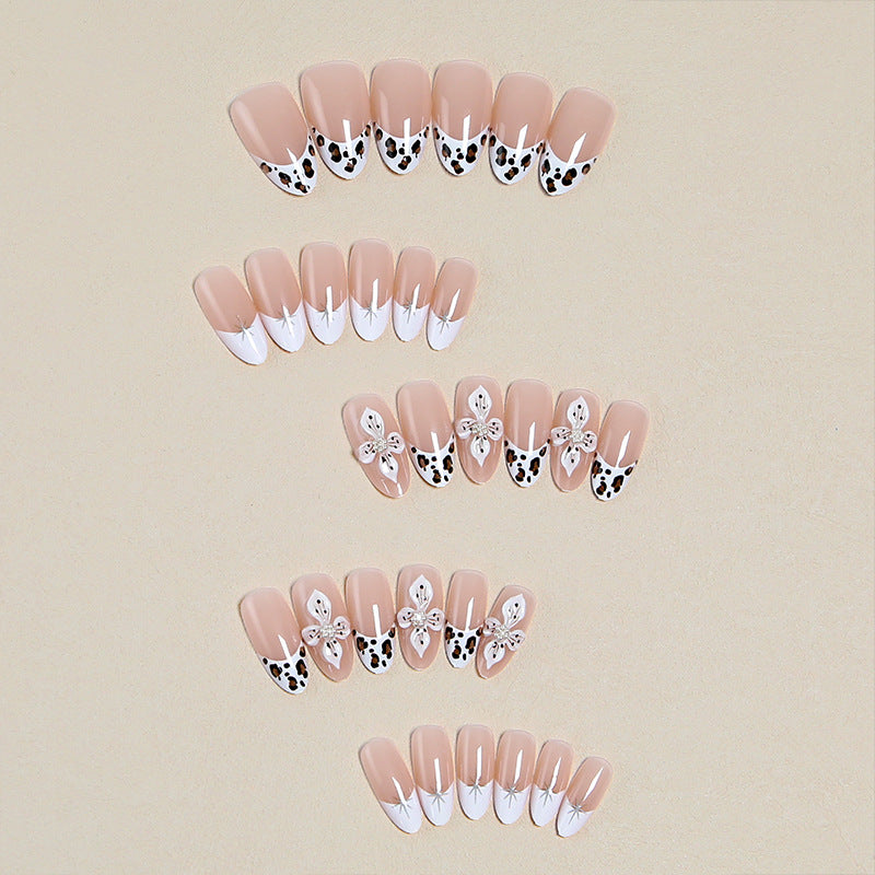 Glamorous artificial nails Stornfield