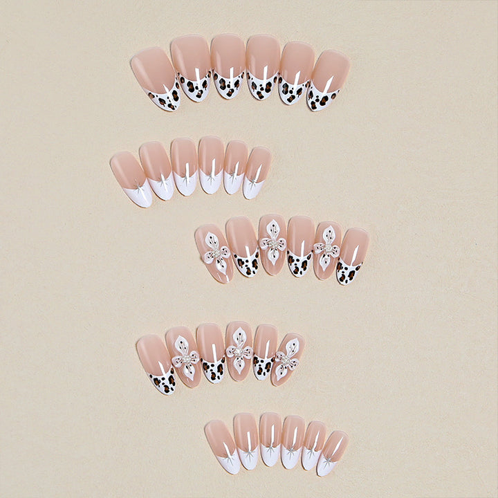 Glamorous artificial nails Stornfield