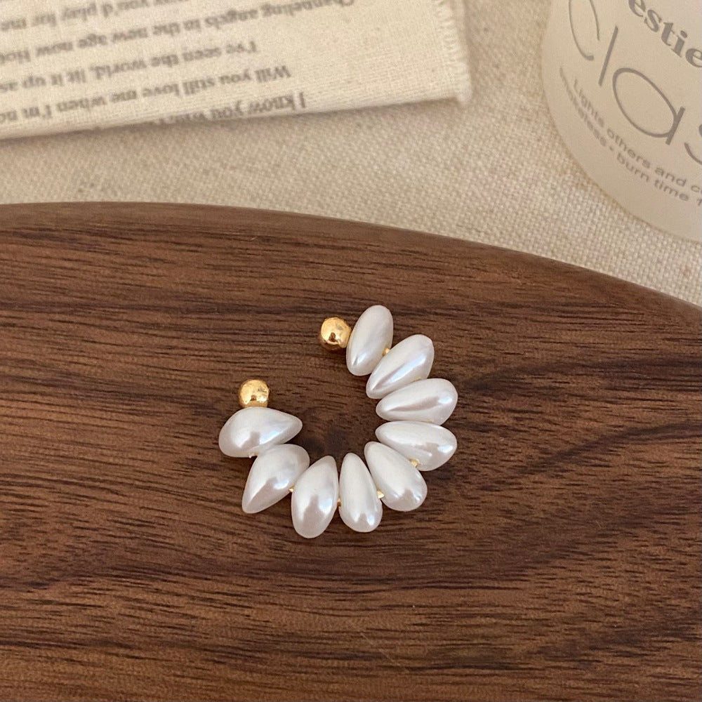 Noble earrings with pearl design Stornfield