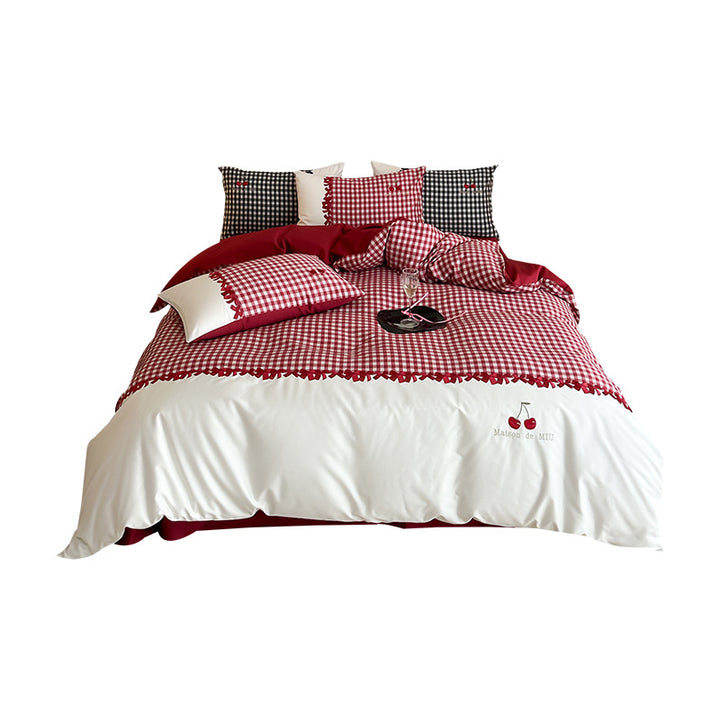 Gingham Embroidered Scalloped-Edge Duvet Cover and Pillow Sham Set