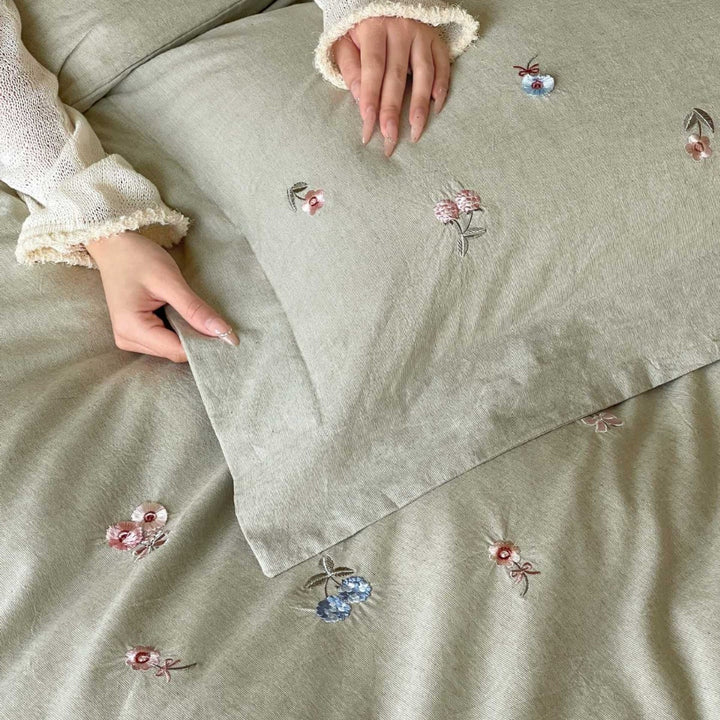 Embroidered Cotton Duvet Cover Bedding Set with Pillowcases