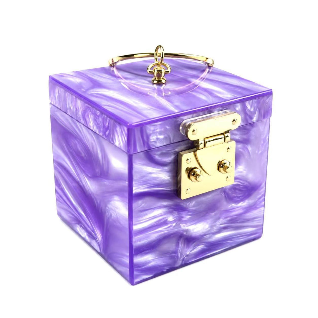 Artistic Box Clutch