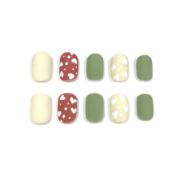 Artistic Heart-Embellished Nail Art Set Stornfield
