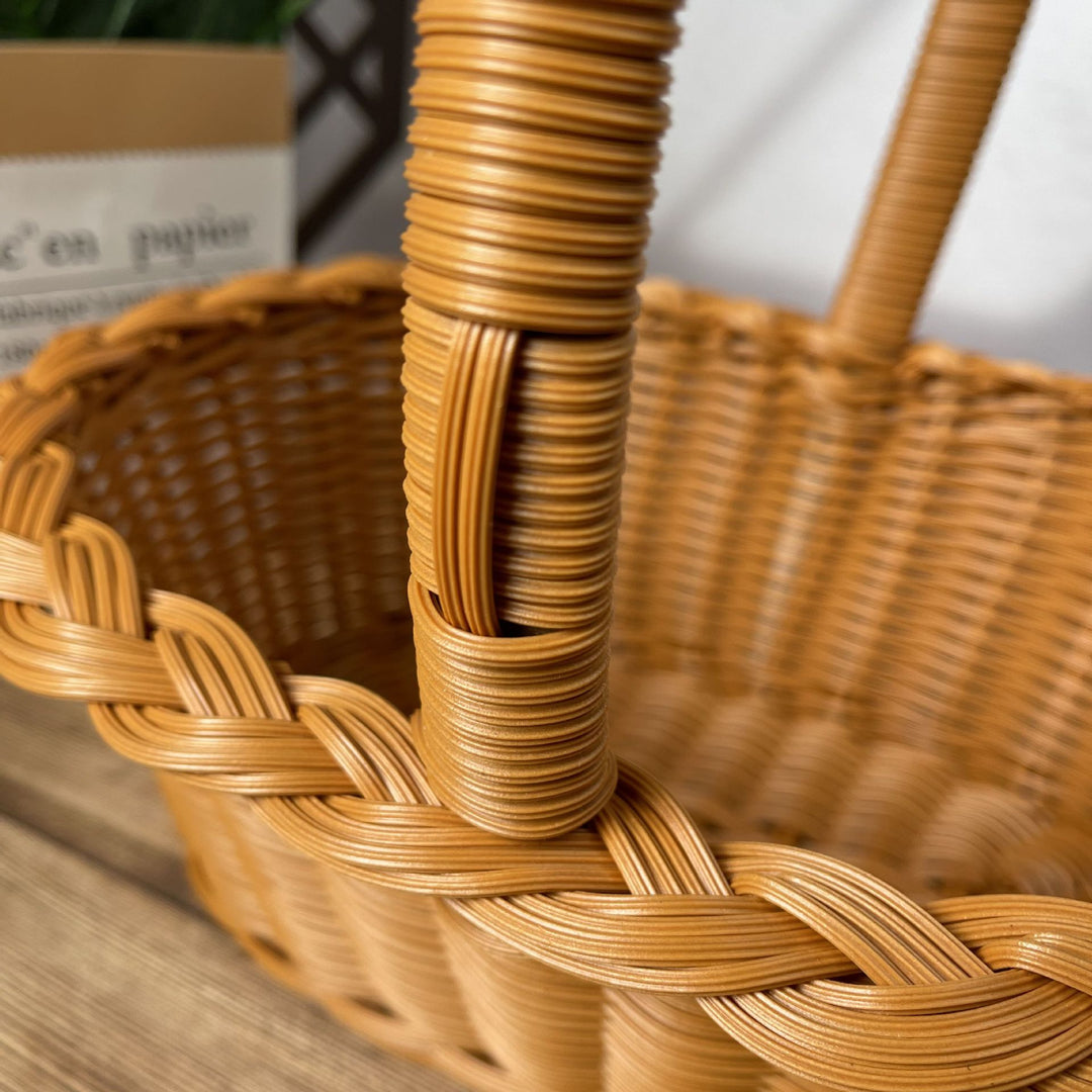Ladies elegant braided shopping basket Stornfield