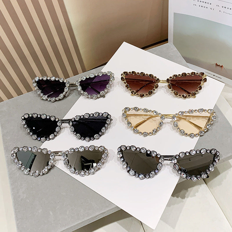 Ladies Glamorous Cat-Eye Sunglasses with Sparkling Rhinestone Details Stornfield
