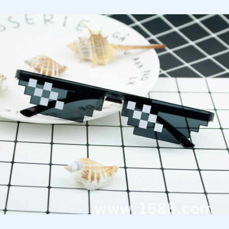 Women's sunglasses in trendy pixel design Stornfield