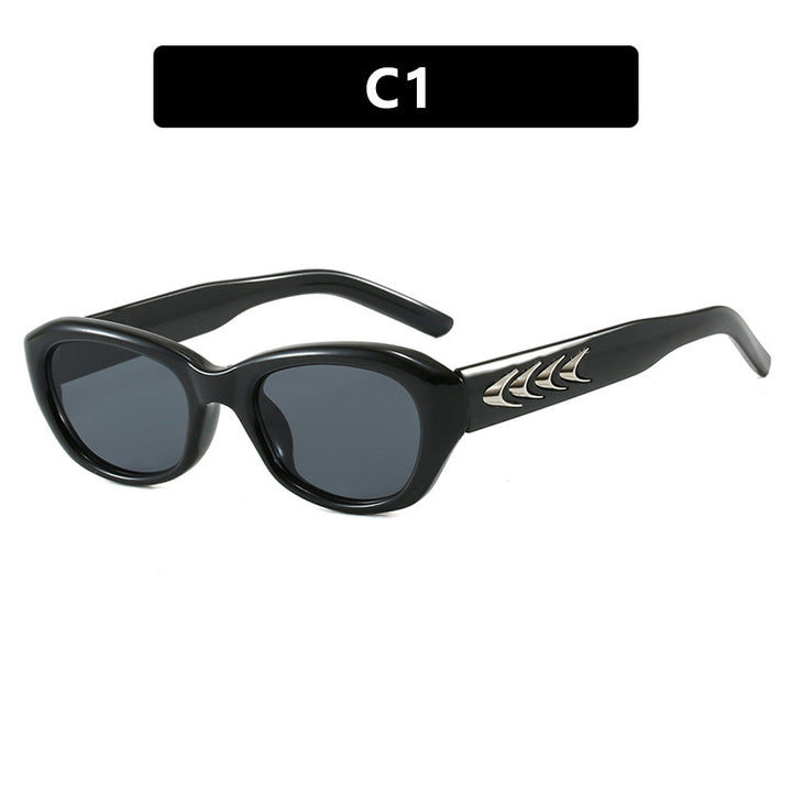 Women's fashionable sunglasses with sculptural accents Stornfield