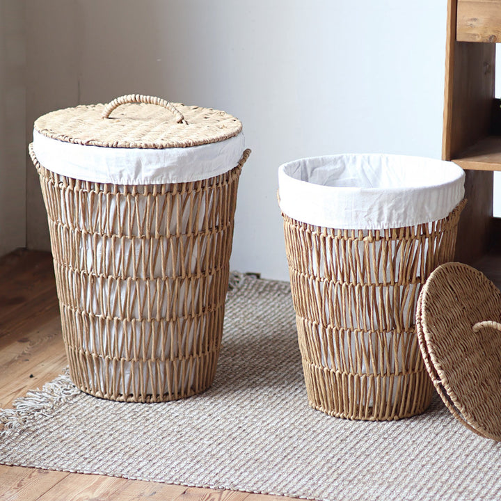 Rustic laundry basket with lid Stornfield