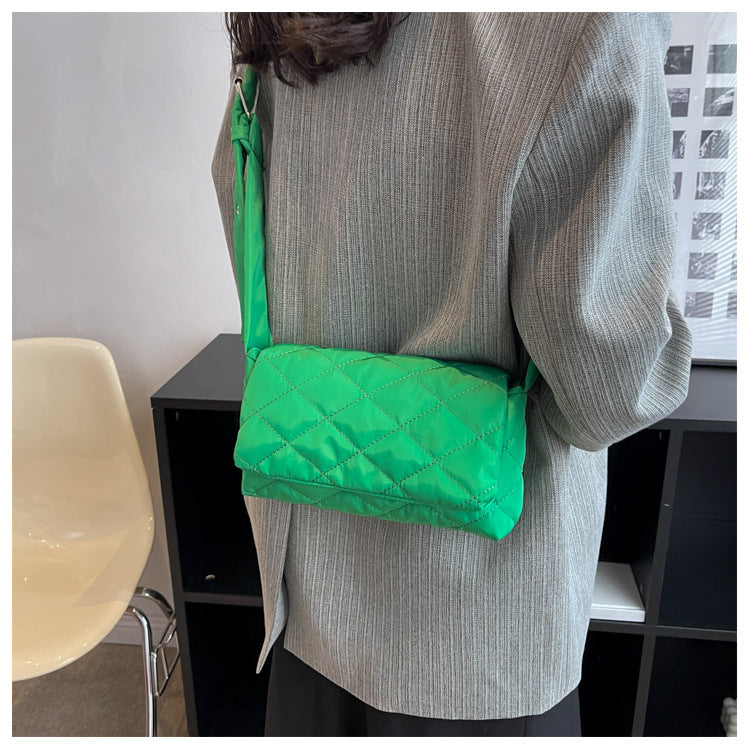 Elegant Quilted Crossbody Handbag