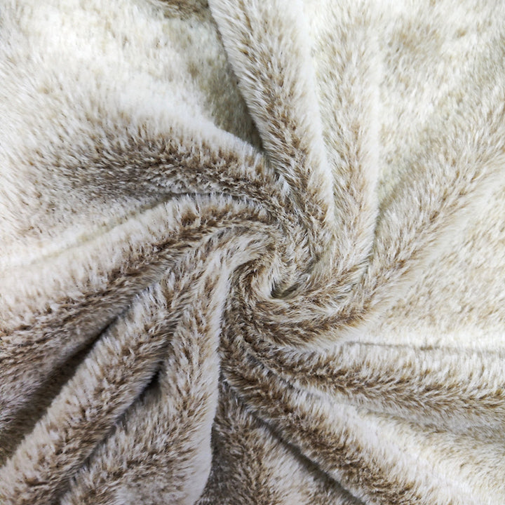 Women Ultra-Soft Plush Blanket with Stylized Checkered Pattern Stornfield