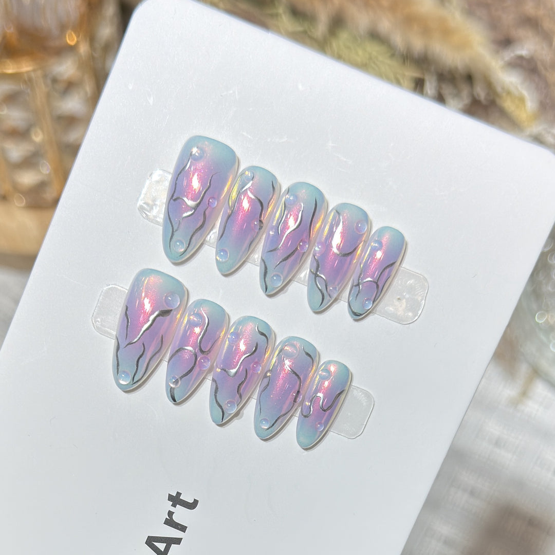 Iridescent Press-On Nail Set Stornfield