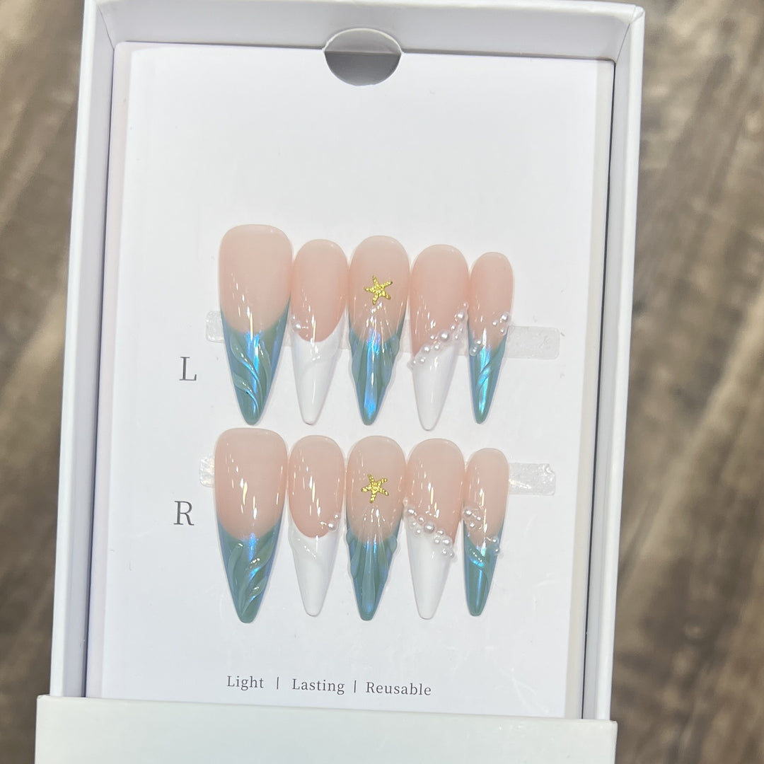 Decorative Floral Stiletto Press-On Nail Set Stornfield