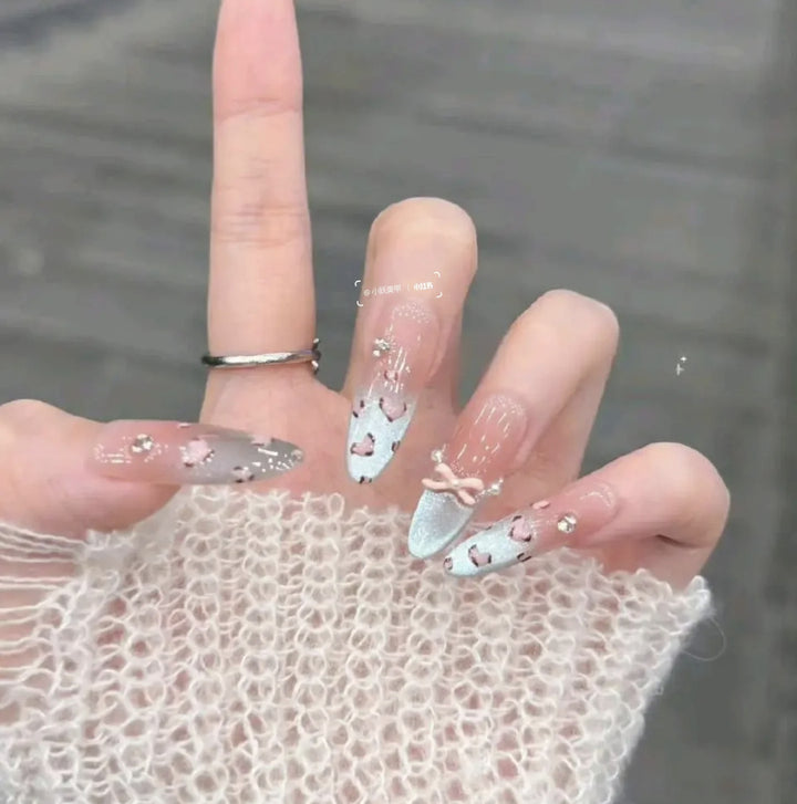 Artistic Press-On Nail Set with Star Design Stornfield