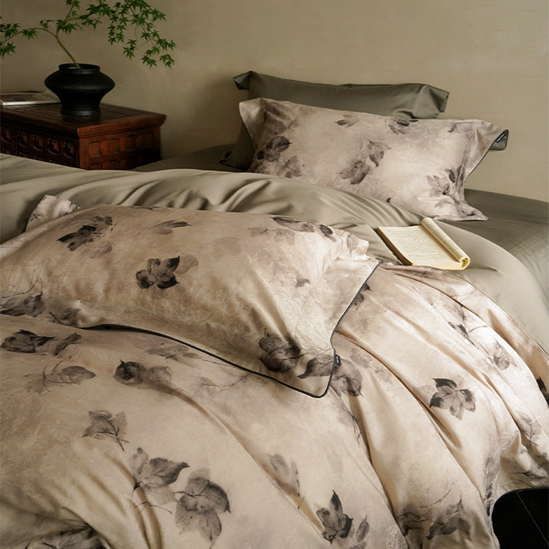 Bedding set made of soft satin with floral watercolor print