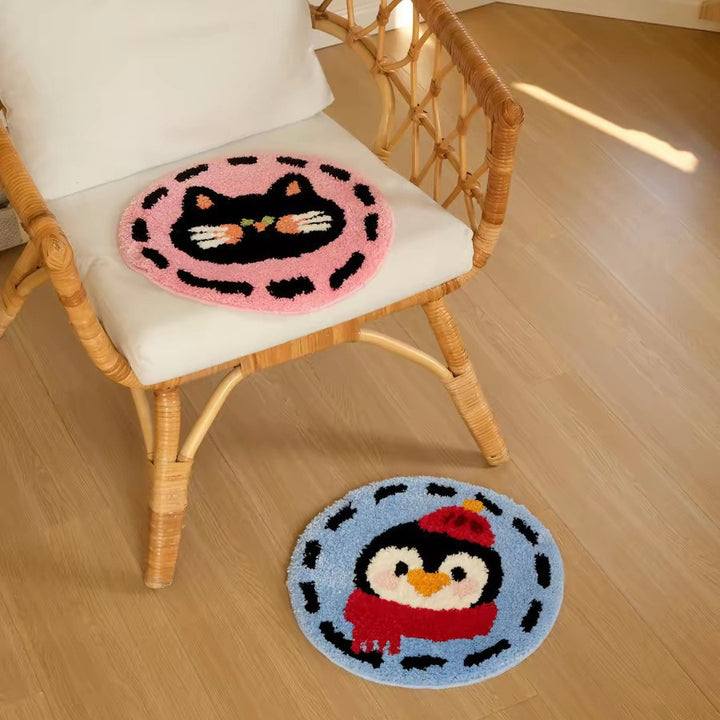 Round Plush Tufted Cat-Face Accent Rug