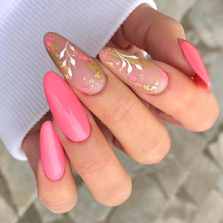 Glamorous artificial nails in elegant stiletto style Stornfield
