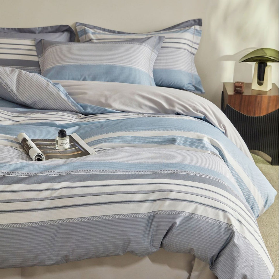 Luxurious cotton satin duvet cover set with watercolor flower pattern