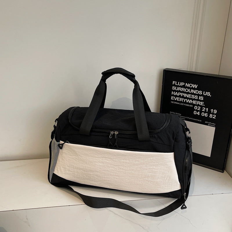 Sporty travel bag with multiple compartments Stornfield