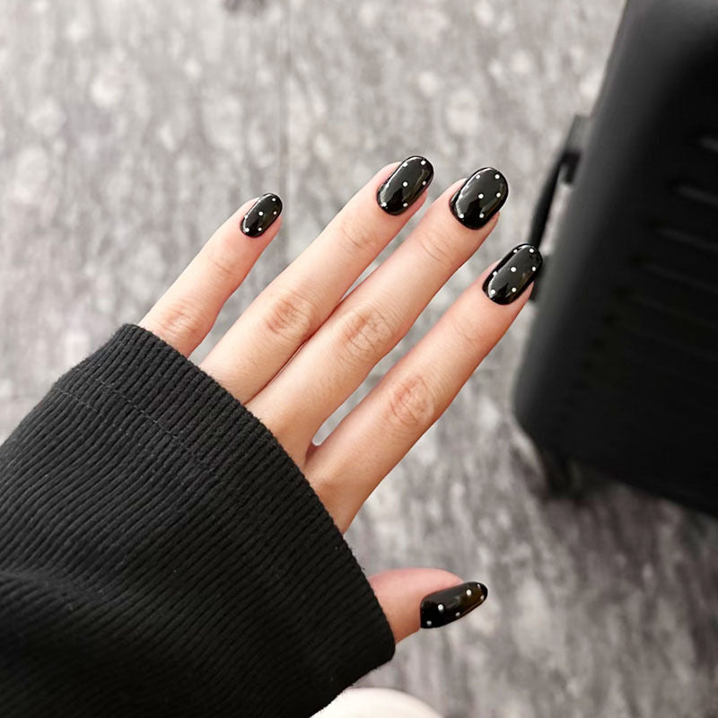 Artistic Cat-Themed Press-On Nail Art Set Stornfield