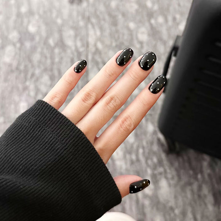 Artistic Cat-Themed Press-On Nail Art Set Stornfield