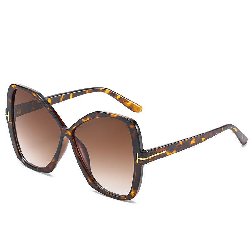 Fashionably Oversized Geometric Sunglasses Stornfield