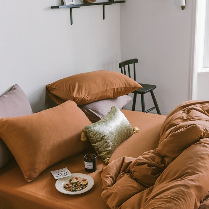 Bedding set made of breathable cotton percale with temperature-regulating processing