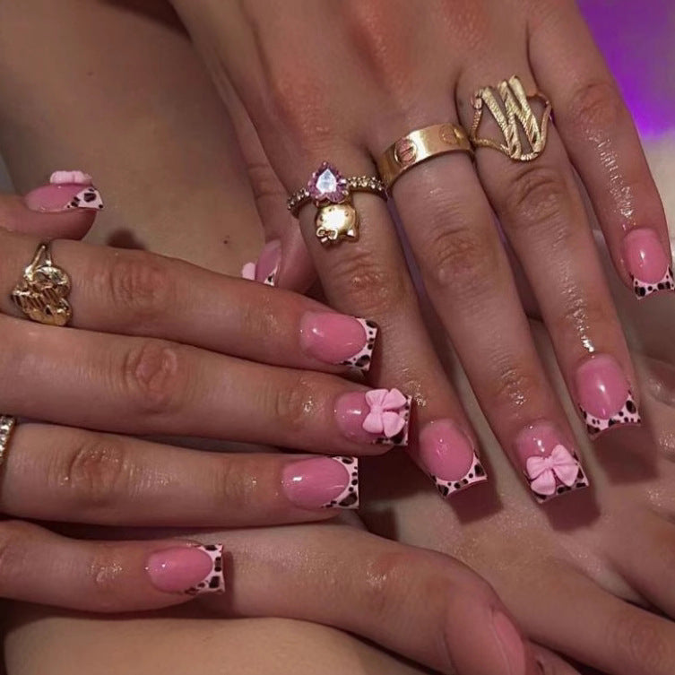 Floral-Themed Nail Art Stornfield