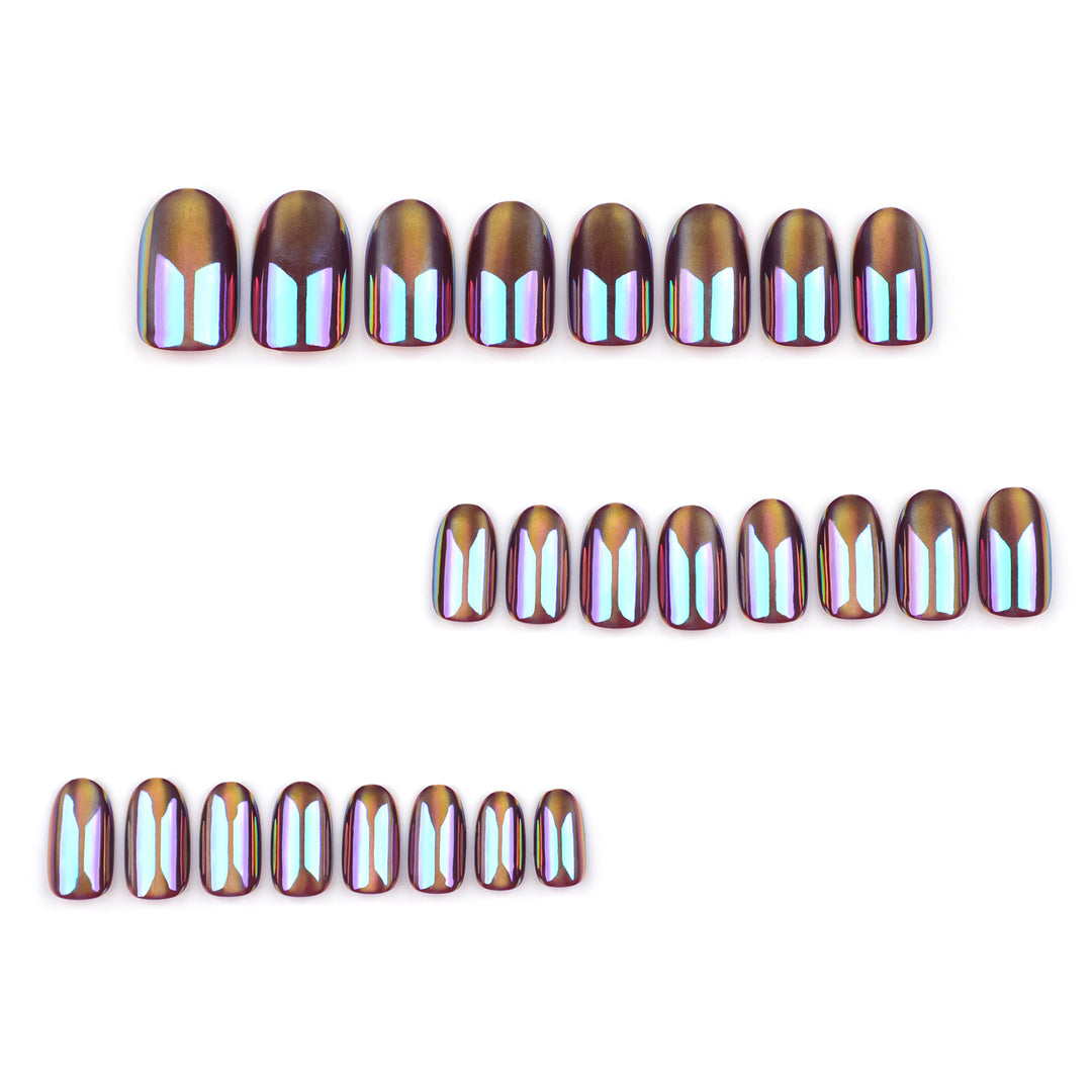 Shiny nail art with holographic effect Stornfield