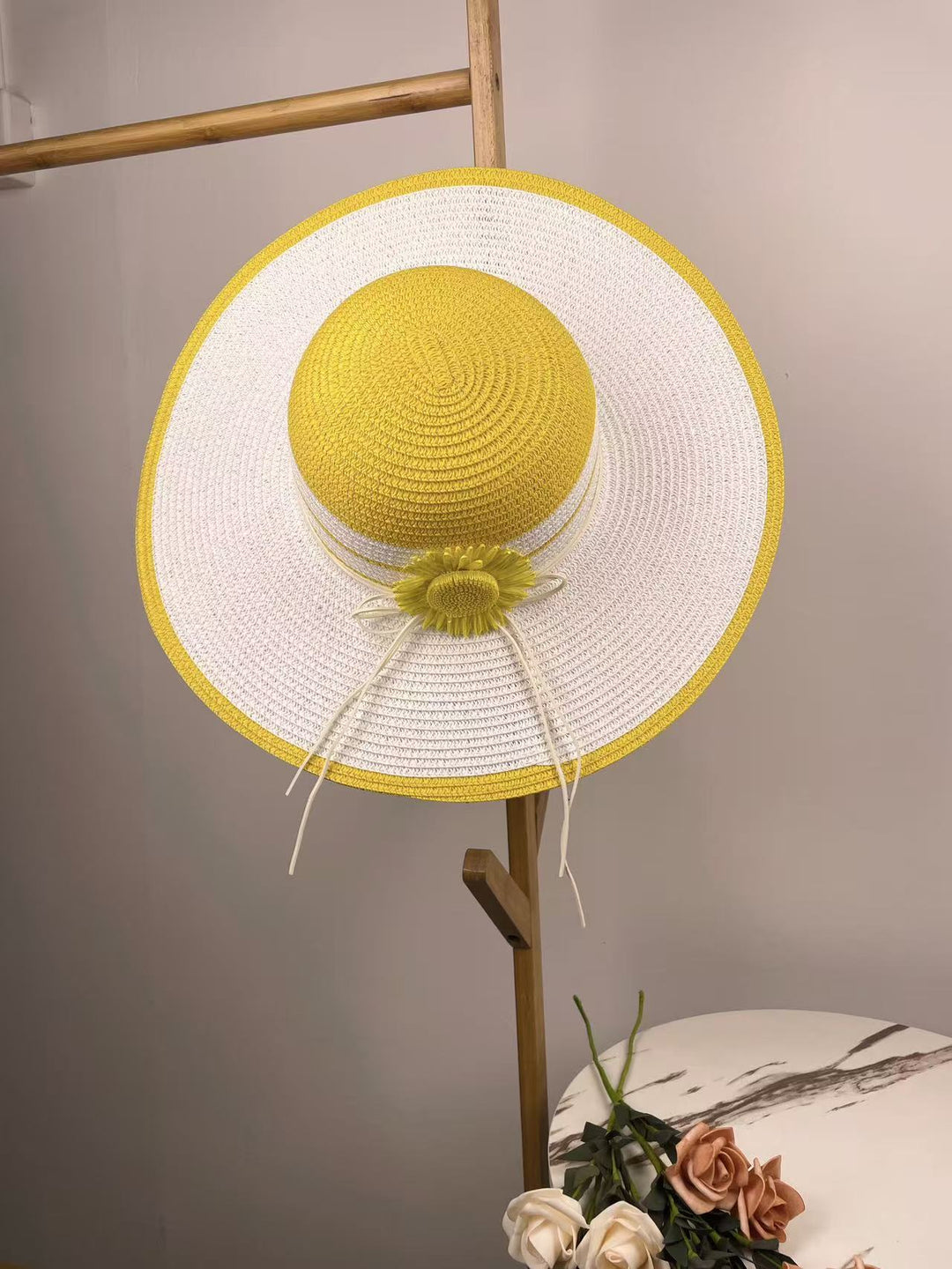 Elegant Beach Bag with Matching Sun Hat Stornfield