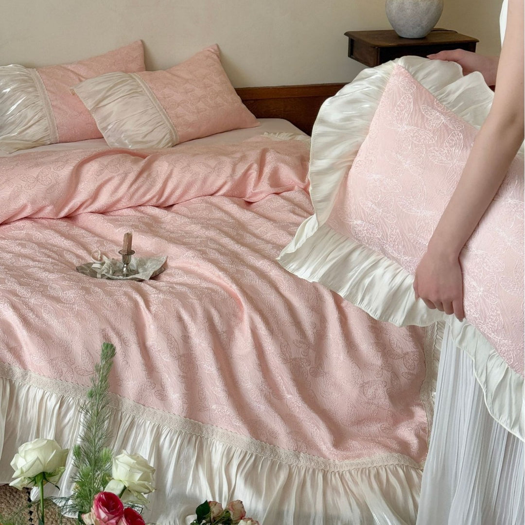 Romantic bedding set made of jacquard cotton with satin ruffle and decorative bed covering