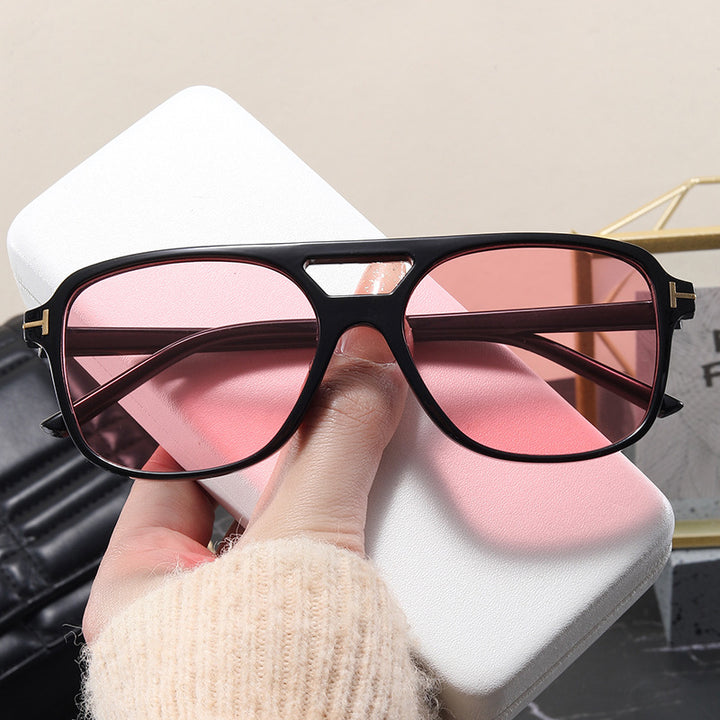 Women’s fashionable glasses with a fine frame and strict contours Stornfield