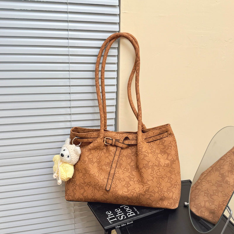 Elegant Floral Patterned Handbag