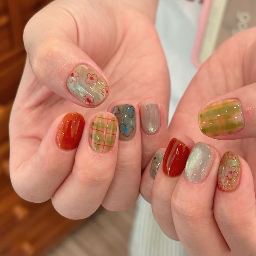 Cute Character Press-On Nail Art Set Stornfield