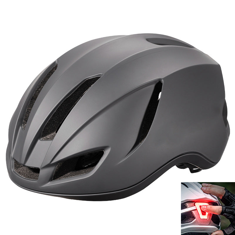Road bike helmet with integrated safety light Stornfield